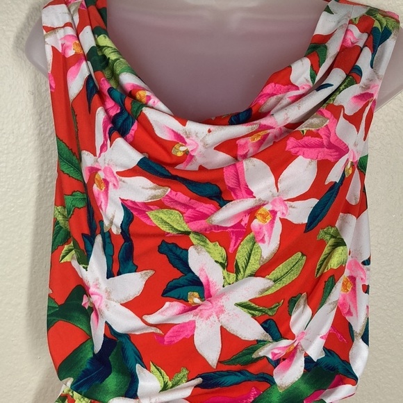 Express Floral Dress - Picture 2 of 8